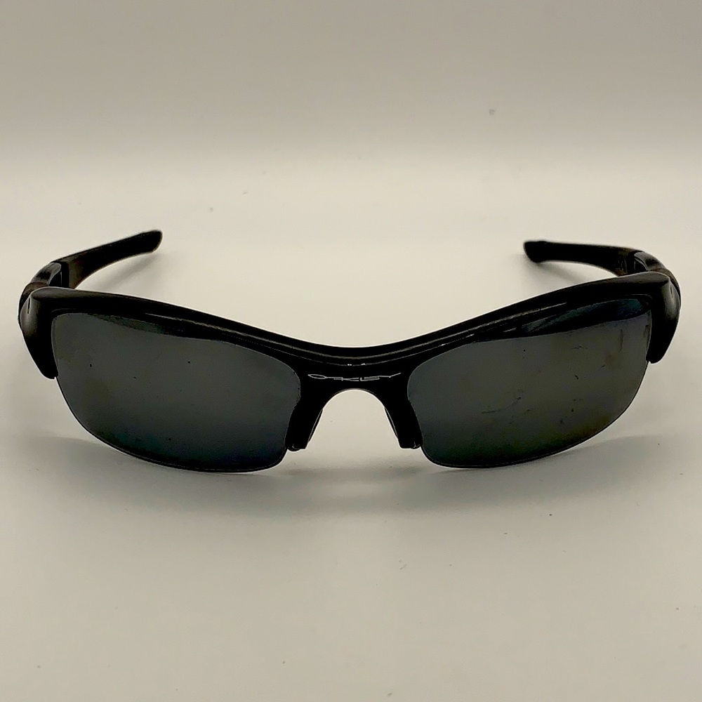 Oakley sunglasses pre-owned